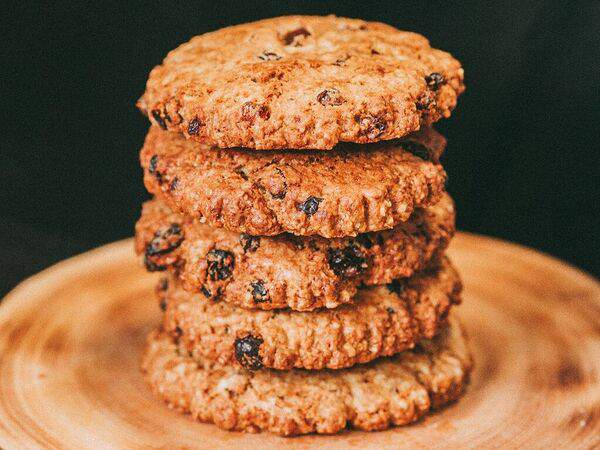 Пекарня Буханка - Печенье овсяное Здоровье с изюмом