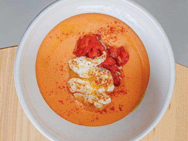 Chado Burger Bar night - Мезе из печеных перцев с фета