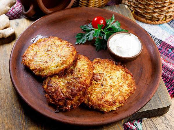 Мангал & гриль - Картофельные драники с беконом и соусом тар-тар