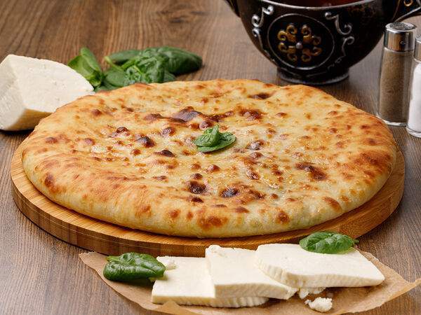 Осетинские пироги - Осетинский пирог со шпинатом и сыром