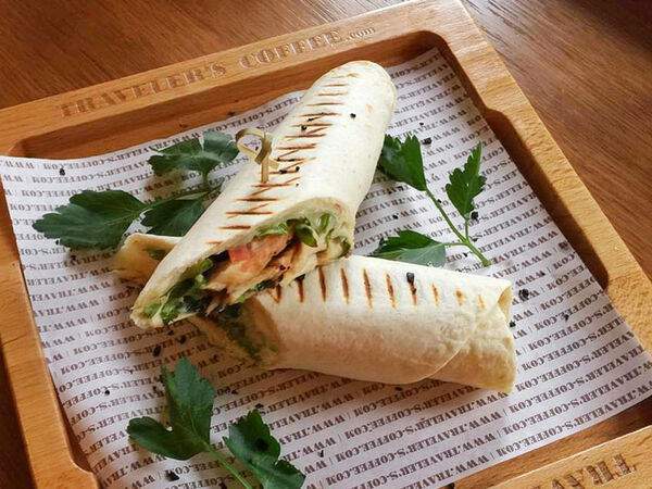 Traveler's coffee - Ролл Цезарь с курицей