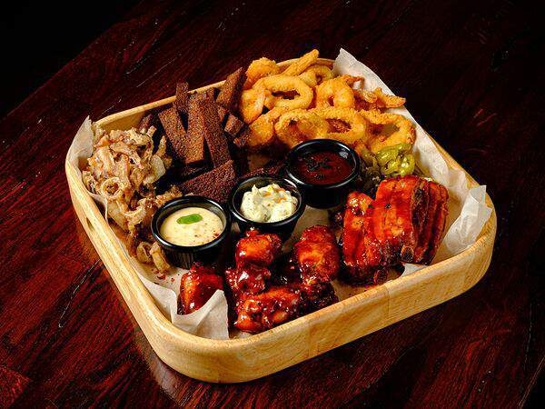 Гости рестопаб - Пивной сет на компанию №1