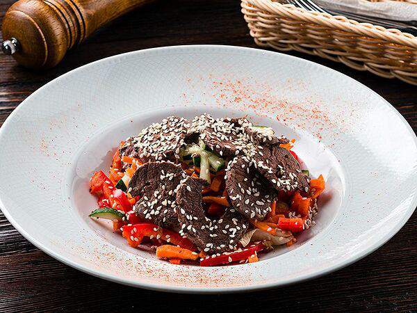 Дом папочки - Салат с ростбифом из оленины