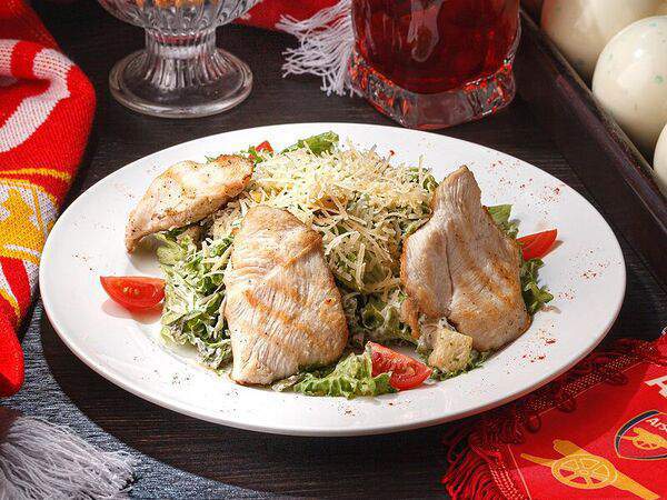 Фуксъ - Салат Цезарь с курицей