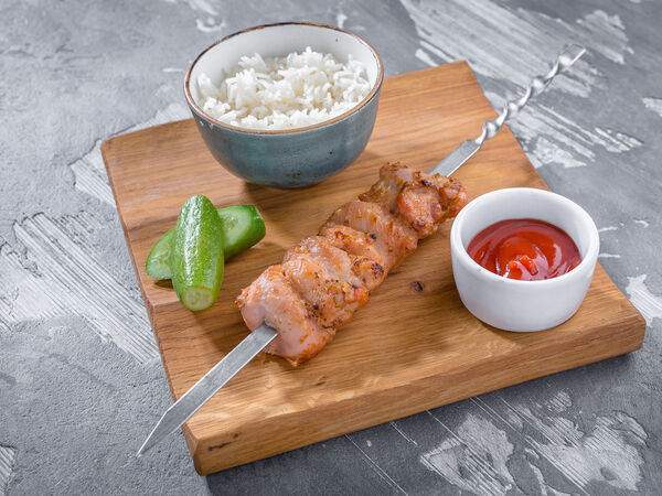 Урюк - Куриный шашлычок с отварным рисом