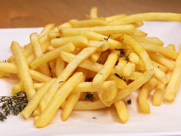 Капитал Grill & Beer - Картофель фри с трюфельным маслом и тимьяном