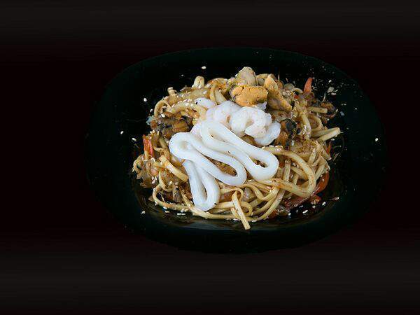 Сушилочка - Лапша Удон с морепродуктами в соусе терияки