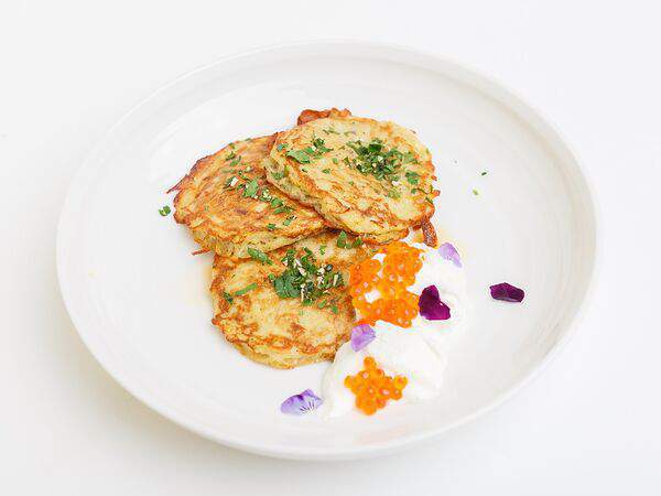 Глупый француз - Картофельные оладьи с копченой сметаной