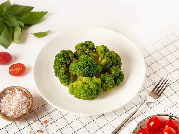 Простая еда - Капуста брокколи отварная