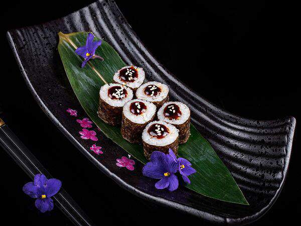 Loona Food - Ролл классический с угрем