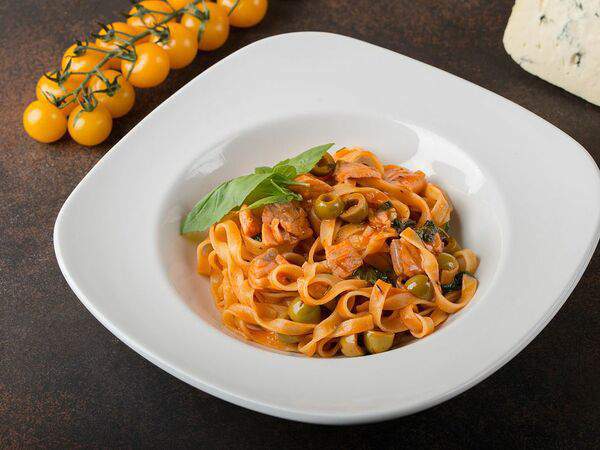 Fish & Grill - Тальятелле с форелью в соусе Гуацетто