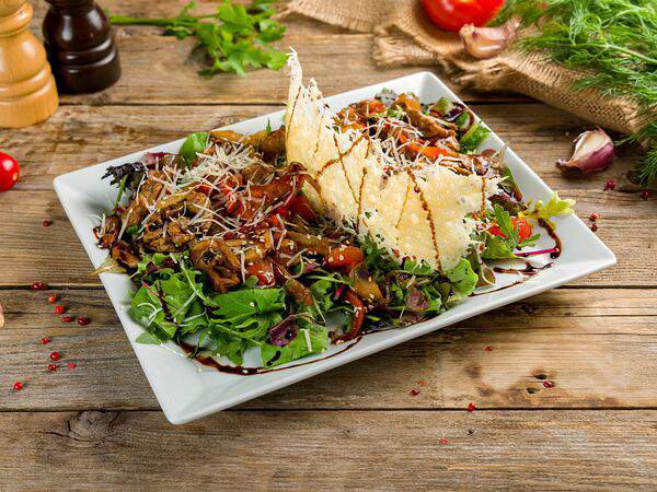 Кафе Лада - Теплый салат из телятины