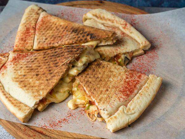 Франческо - Кесадилья с курицей и грибами