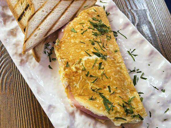 Praslin - Омлет с ветчиной и сыром