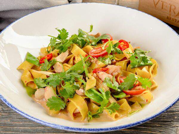 Веранда - Феттуччине в паназиатском стиле на кокосовом молоке