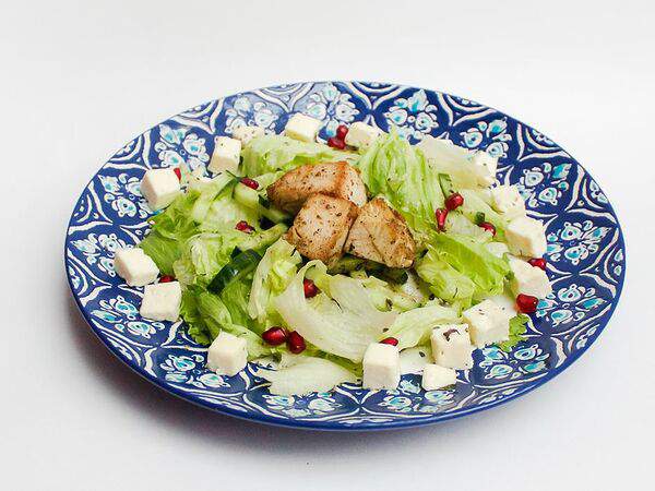 Пиросмани - Зеленый салат с индейкой