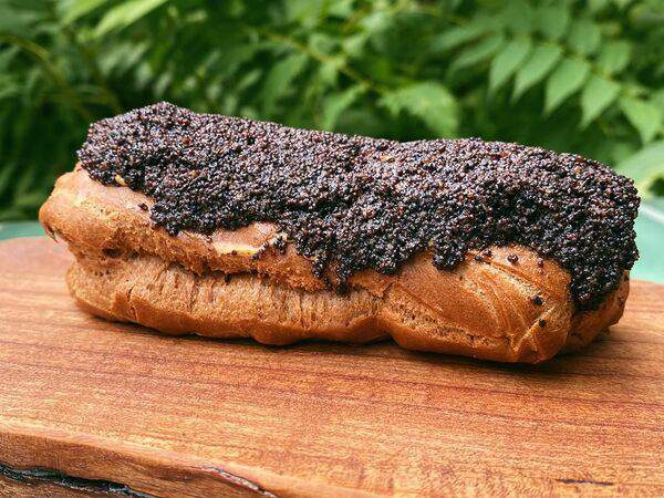 Ресторан и бистро "Чаща" - Эклер с маком