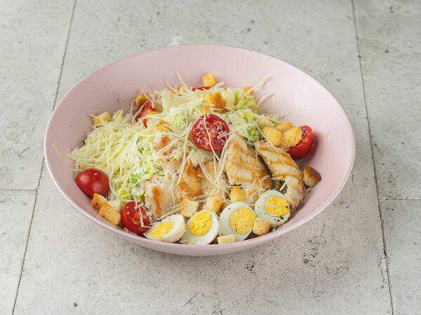 Рестомаркет Китчен - Салат Цезарь с курицей