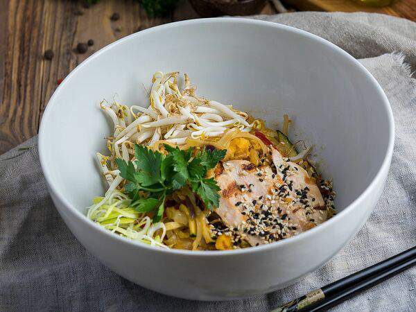 Куда? В гастролеры! - Вок рисовая лапша с овощами