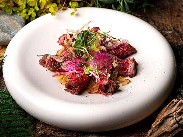 Red wall - Татаки из ростбифа с дайконом