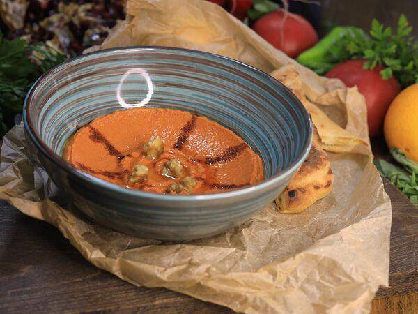 Кафе La Manana - Хумус из болгарского перца