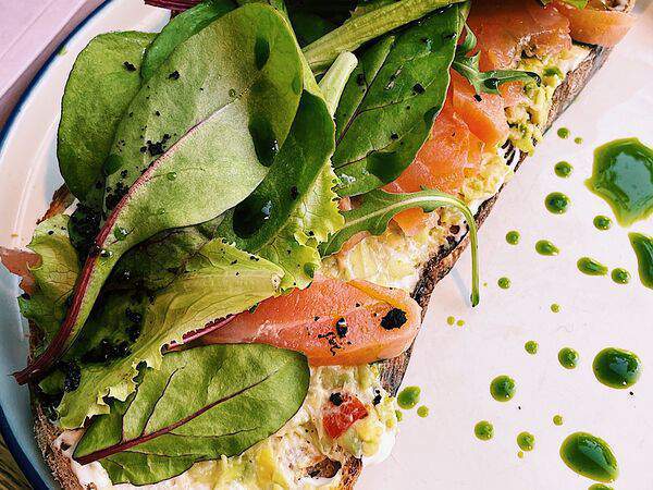 Вольсов - Бутерброд лосось и авокадо