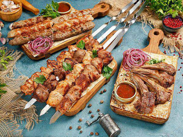 Грузинские каникулы - Ассорти шашлыков и люля-кебаб