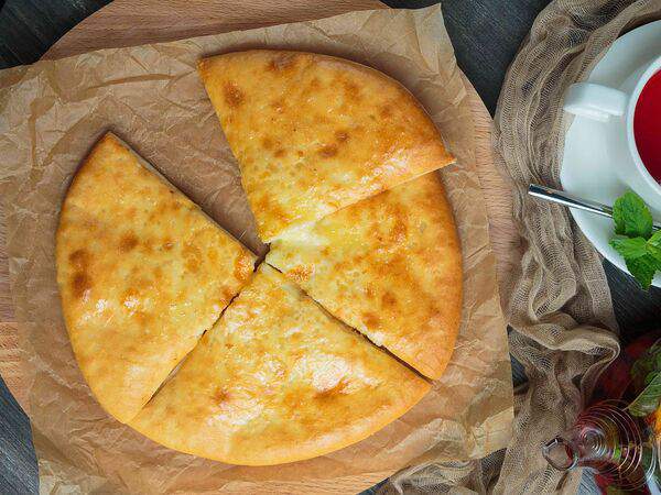 Сулугуни - Хачапури по-имеретински