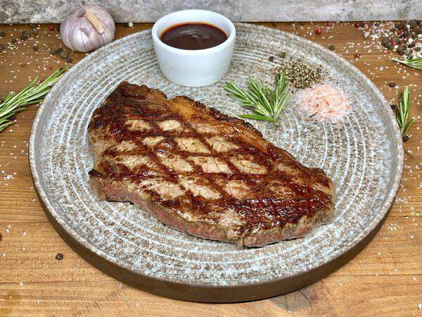 Лето на поляне - Стриплоин стейк