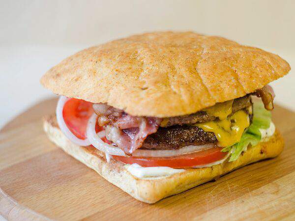 Qq Bar - Бургер Гараж