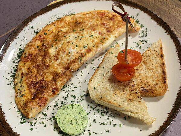 Amelie - Омлет со слабосоленой красной рыбой и моцареллой