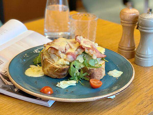 Кафе К16 - Стек Бекон