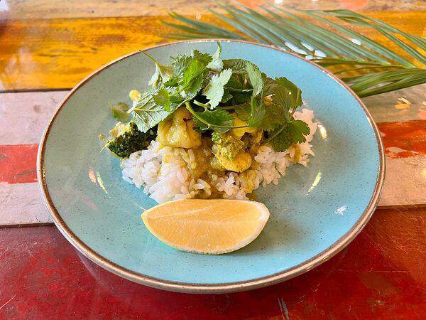 Phobar - Зелёный карри с креветками