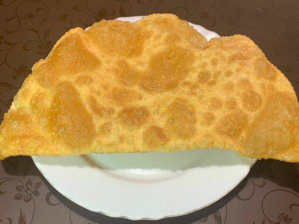 Чебуречная на Первомайке - Чебурек яблоком и корицей