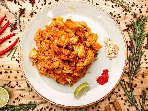 Hanoi City - Пад Тай с курицей