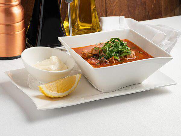 Ресторан Метрополь - Солянка с охотничьими колбасками