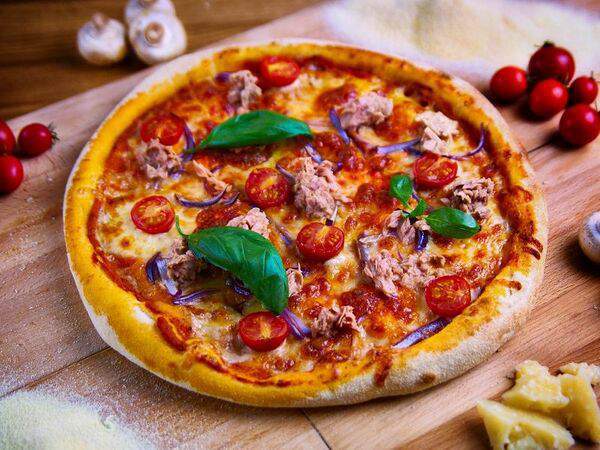 Basilico - Пицца с тунцом