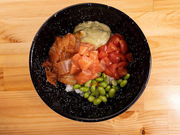 Ойши - Донбури с лососем