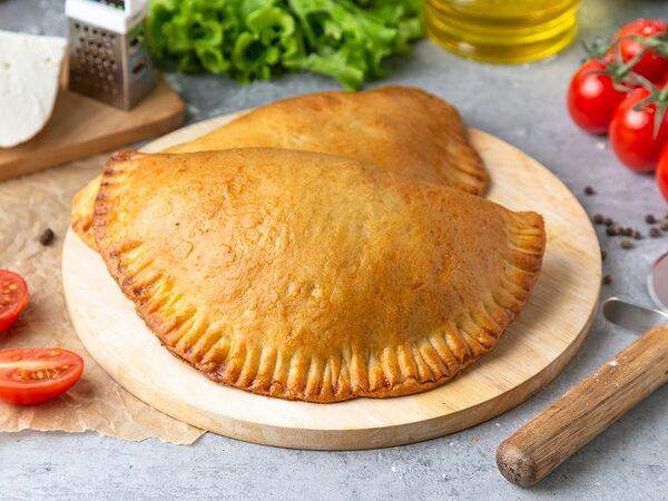 Пекарня Сдобное место Рахманинова 34 - Пицца Кальцоне ветчина-сыр