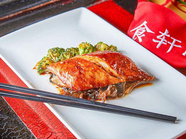 Китайская грамота - Синекор с соусом Сача