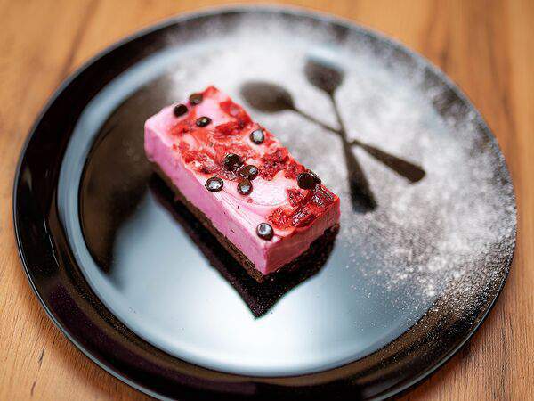 Yummy coffee shop - Пирожные клубничные Веган