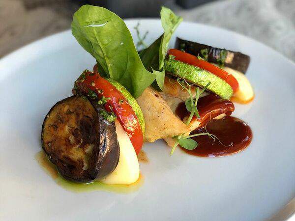 Моне - Чикен-филе Капрезе