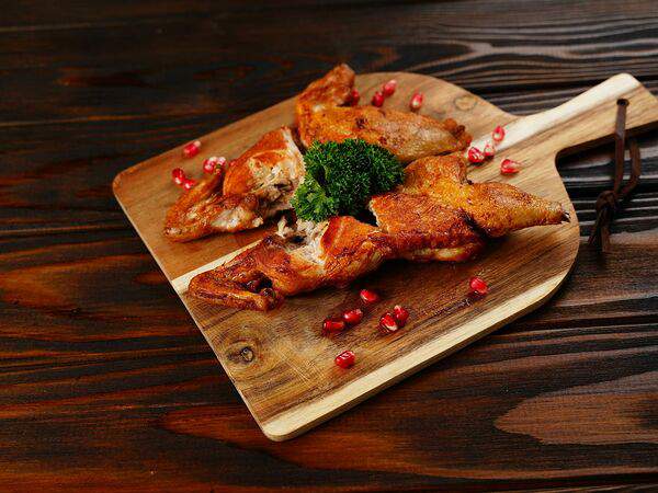 Хинкальная у Ани - Цыпленок табака цицила и соус