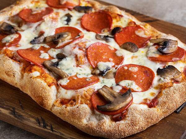 Ezzy Pizza - Пицца Пепперони с трюфельным маслом