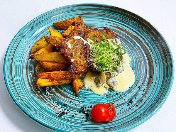 DROVA - Стейк из cвинoй шеи на гриле