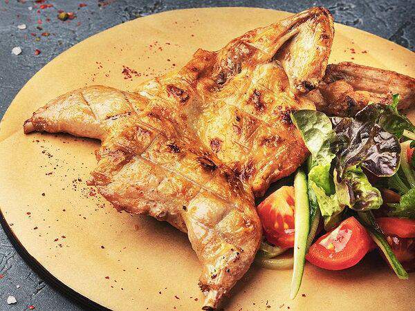 Plovlounge - Цыплёнок на углях с травами