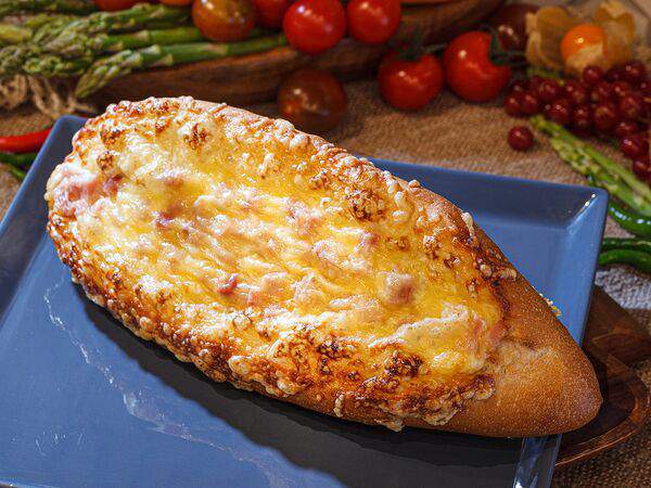 Кафе-пекарня Susser - Багет Ветчина&2сыра