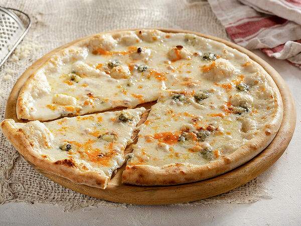 IL Патио - Пицца Кватро Формаджи 28 см