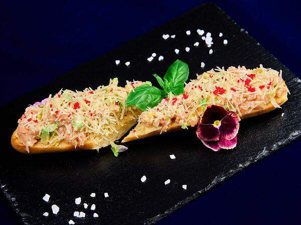 Эндорфин - Брускетта с лососем и сливочным сыром