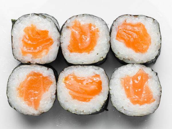 AzianA - Тонкие роллы с Копчёным Лососем